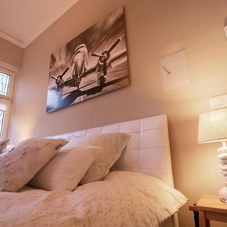 B&B Oldemarkt Bagian luar foto